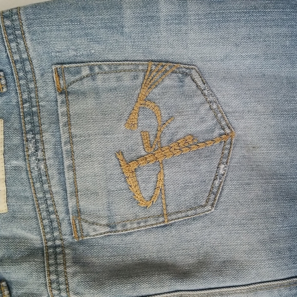 Chip and Pepper distressed denim mini skirt - Picture 9 of 15